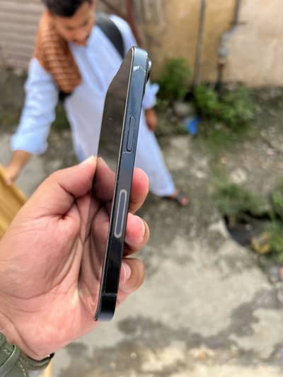 Apple iPhone 14