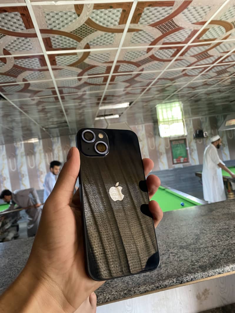 Apple iPhone 13 1
