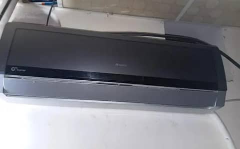Gree ton inverter Ac Excellent condition Urgent sale