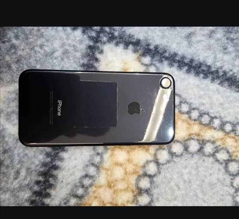 Apple iPhone 7 0