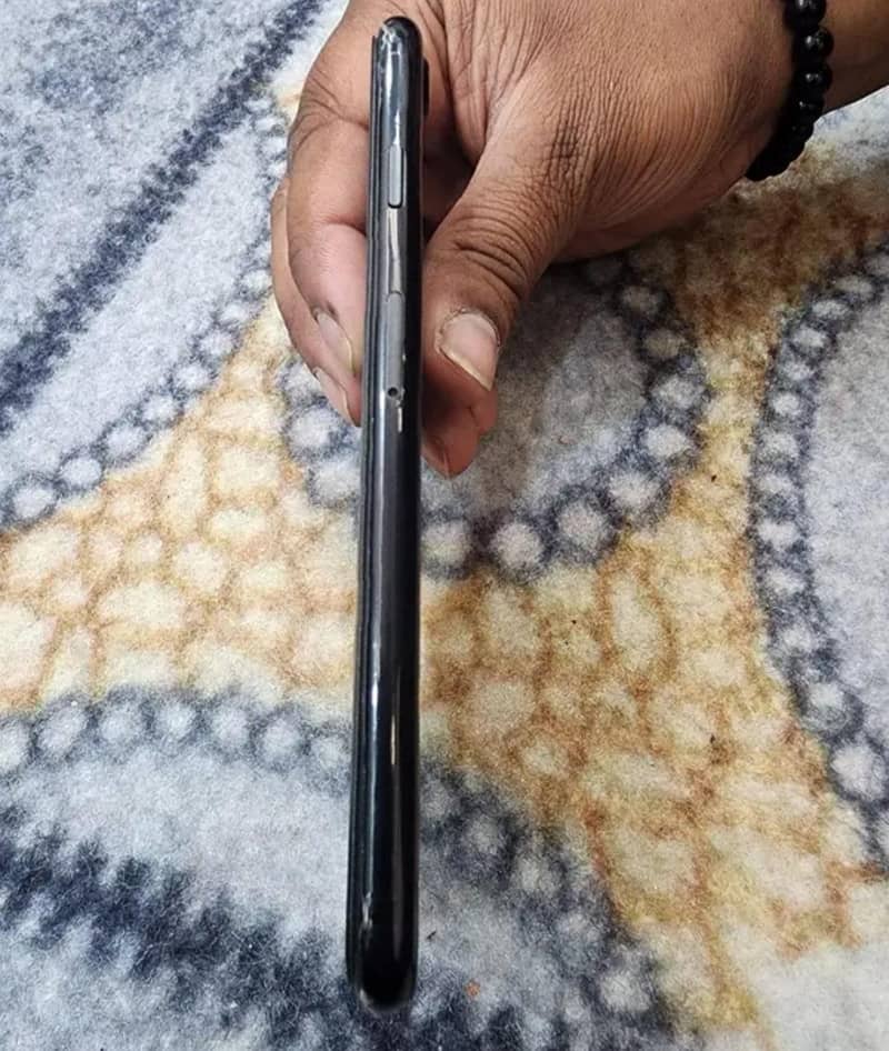 Apple iPhone 7 1