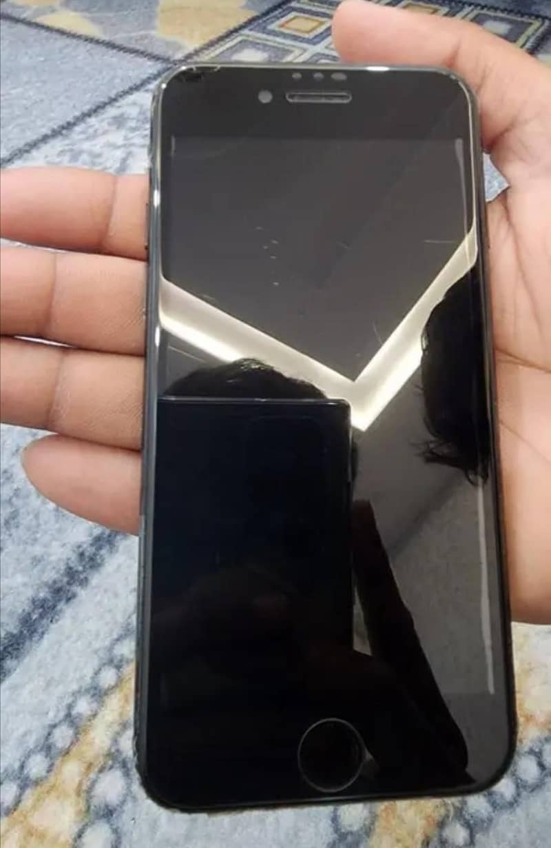 Apple iPhone 7 4