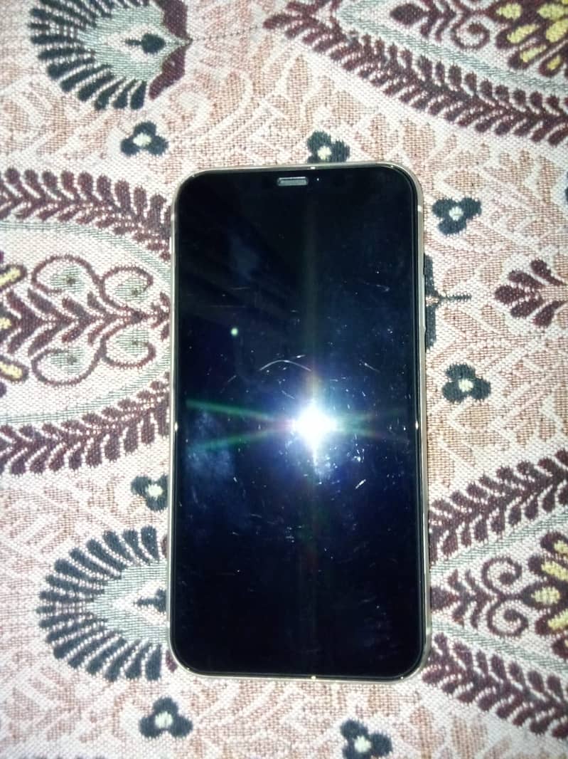Apple iPhone 11 4