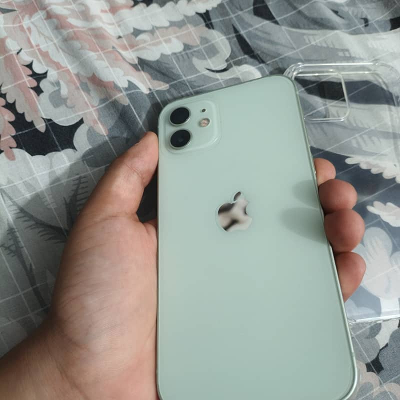 Apple iPhone 12 0