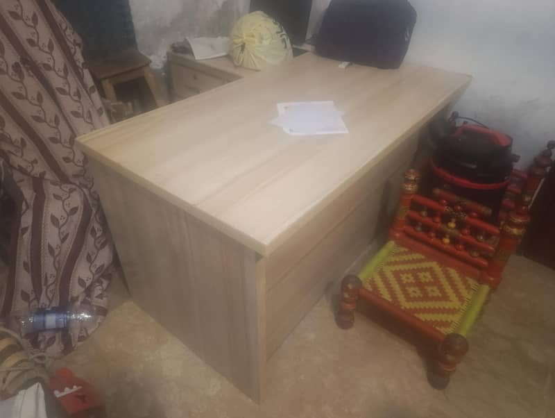 Office Table with or without side table 2