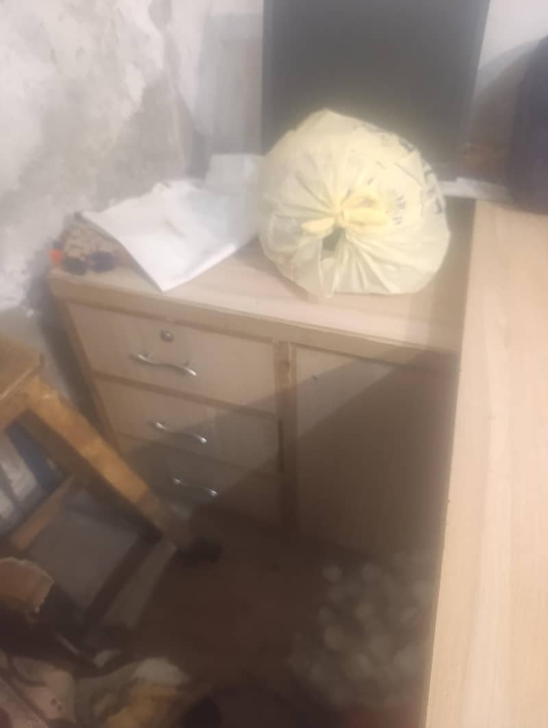 Office Table with or without side table 3