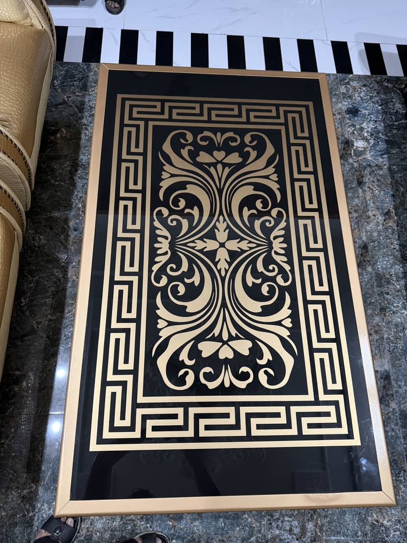 Table 3’x 5’ 4
