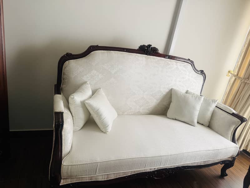 5 Seater sofa 0