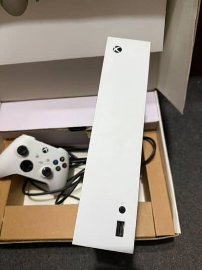 Xbox series S console