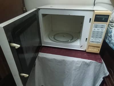 LG Gold Star micro wave Oven
