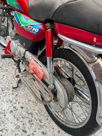 bike all ok hay fresh hLat hai 10/8 hy koi Kam ni hony wala