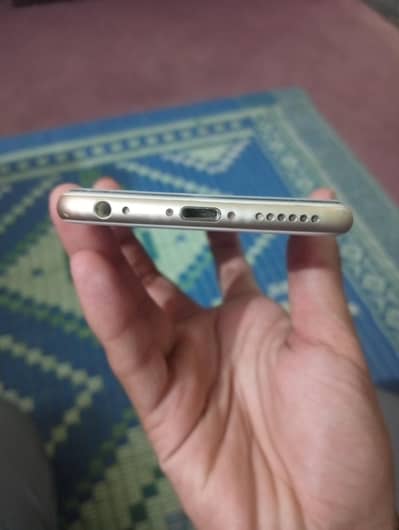 Apple iPhone 6S