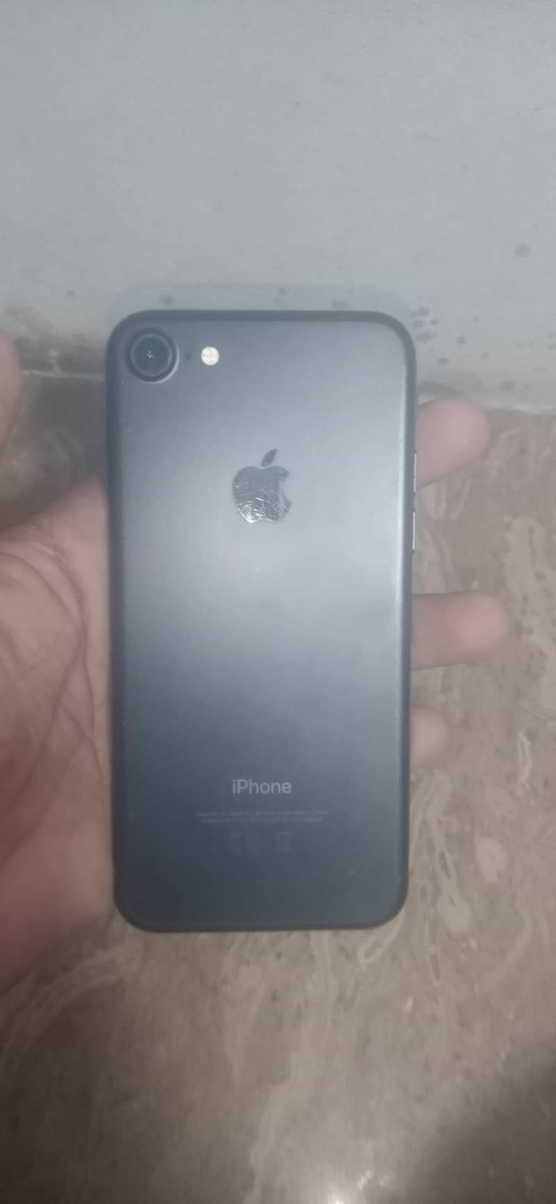 Apple iPhone 7 2