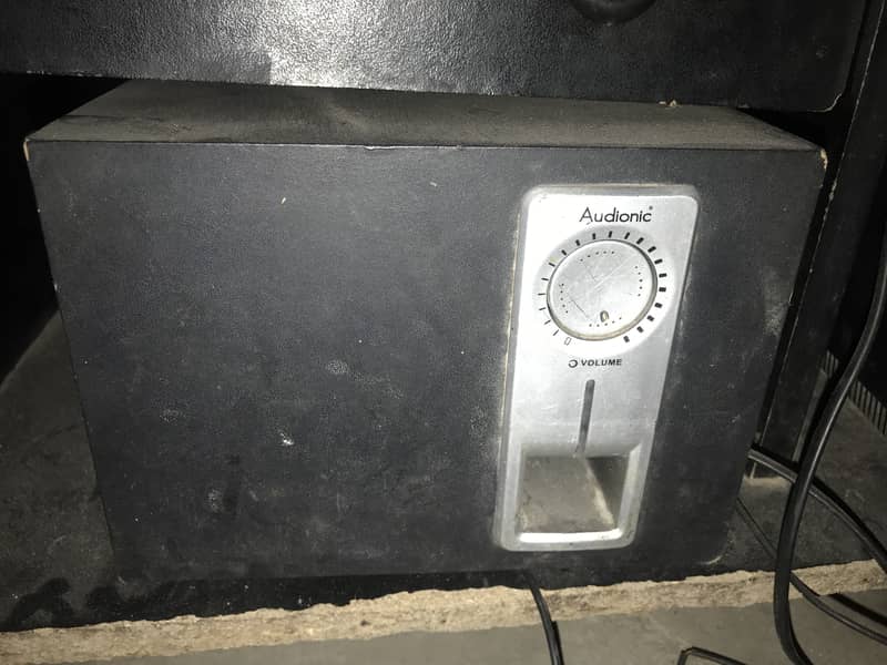 Computer + keyboard + Mouse + speaker 1