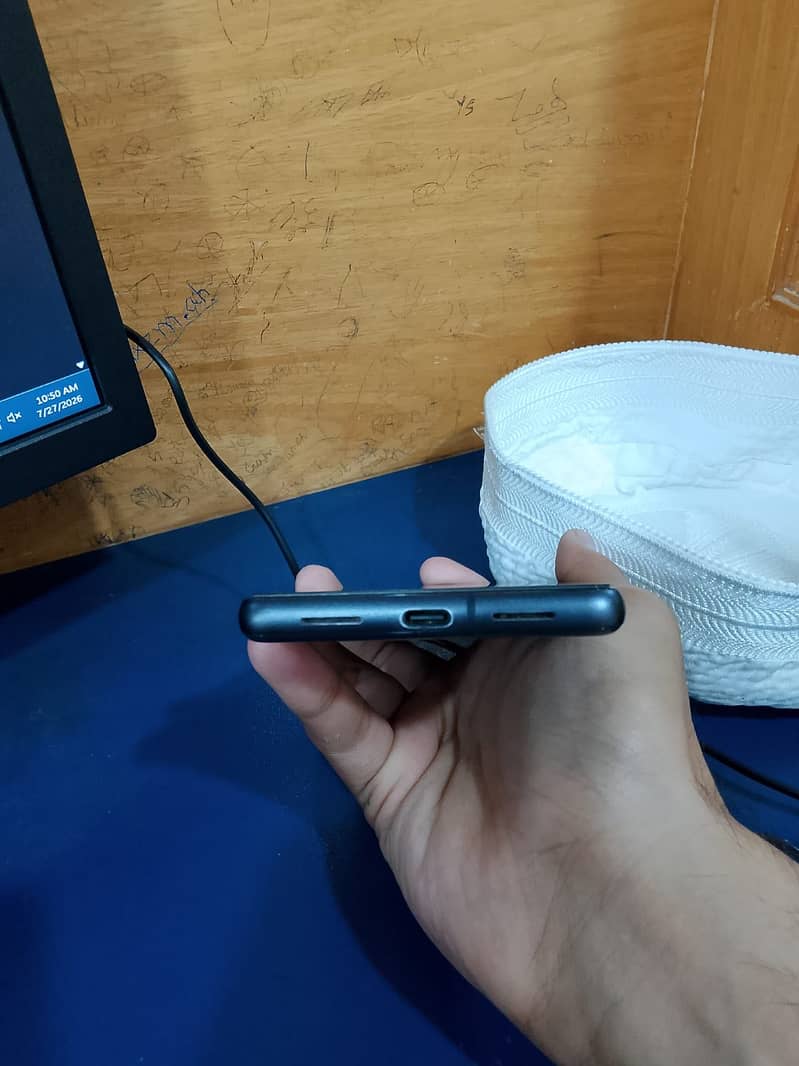 Google Pixel 7 4