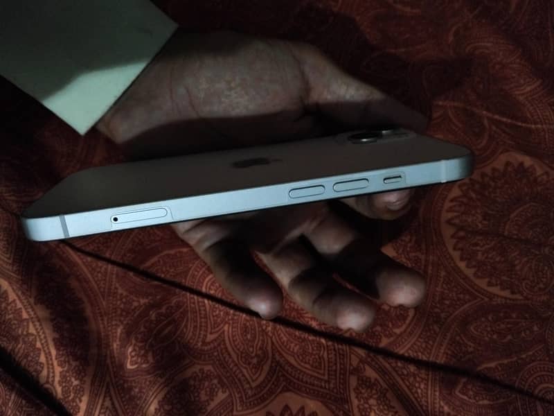 Apple iPhone 13 3
