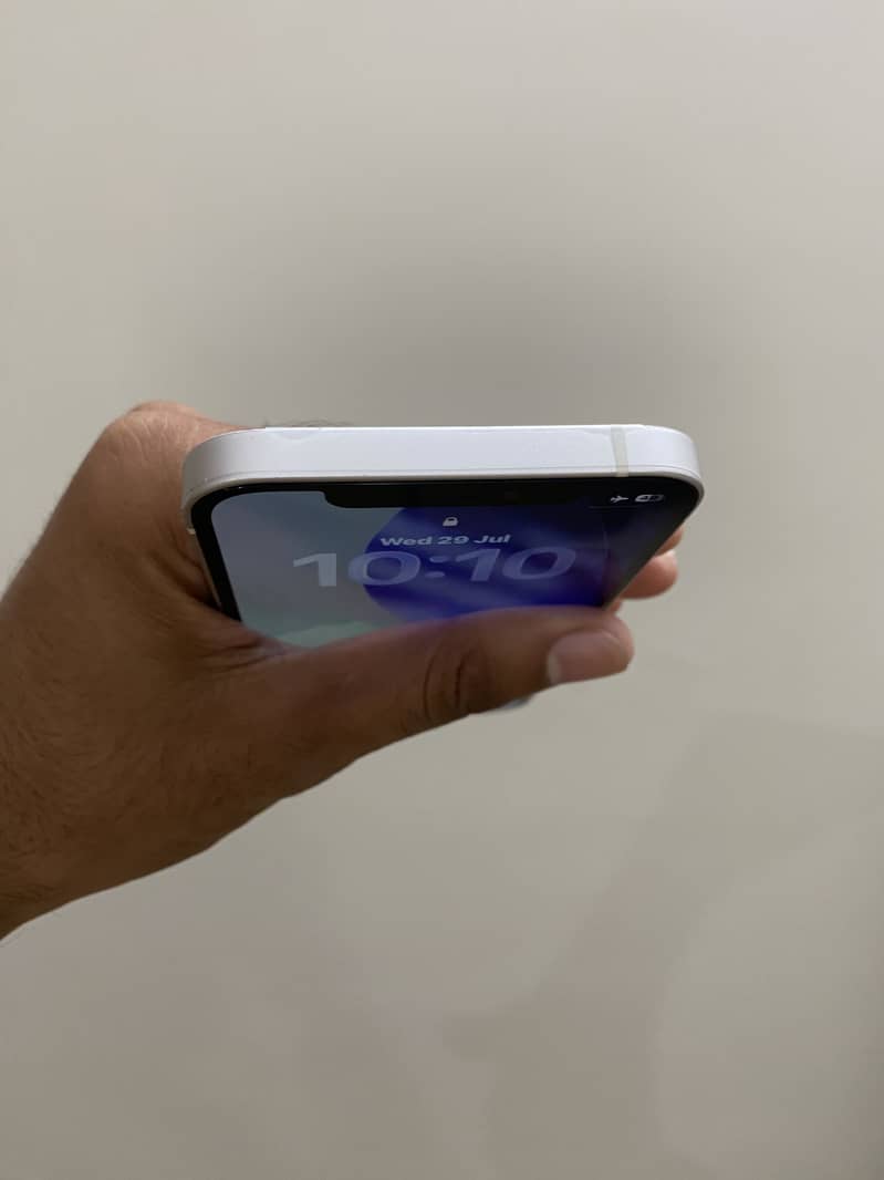 Apple iPhone 12 5
