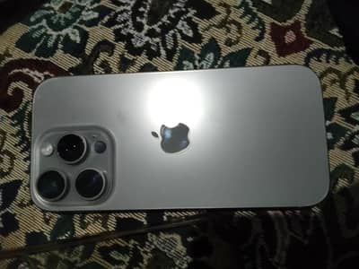 Apple iPhone 16 Pro