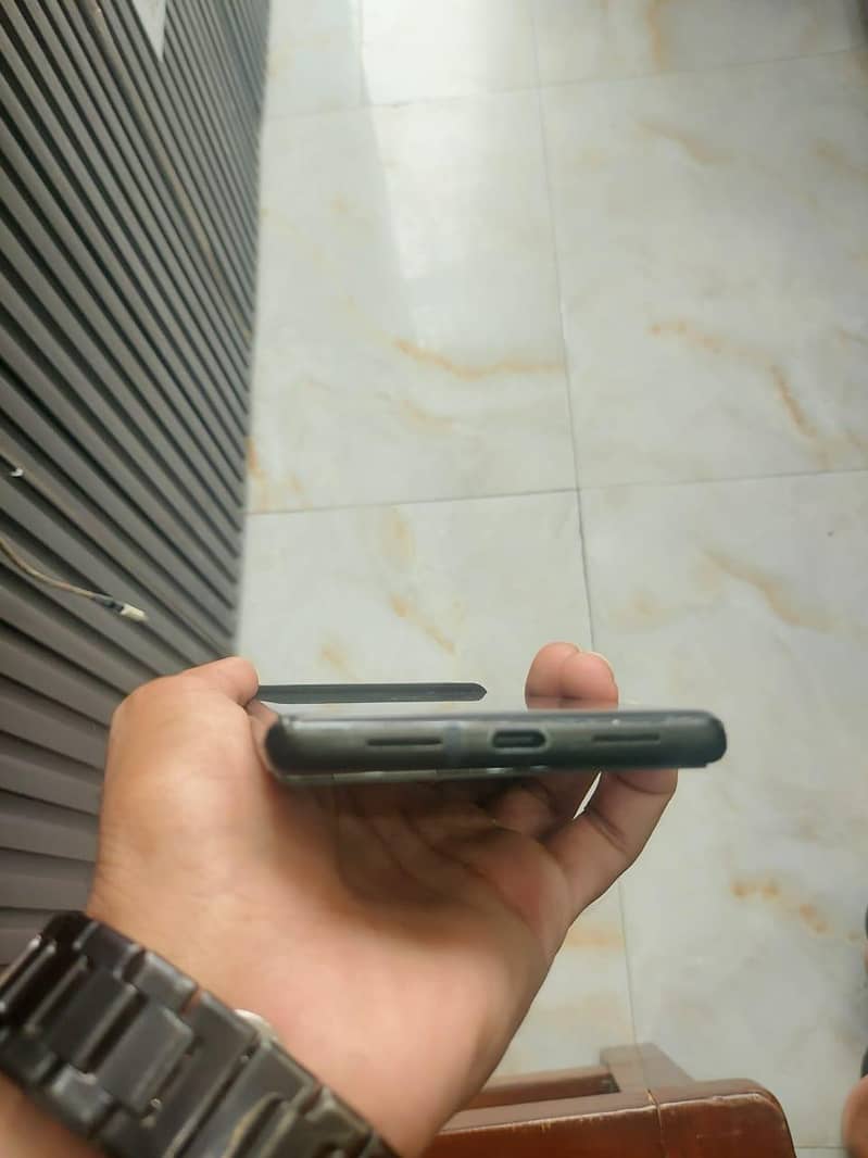Google Pixel 6 4