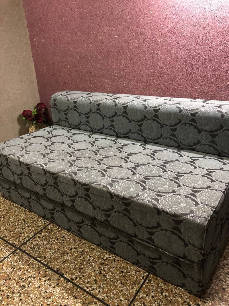 Sofa com bed 1