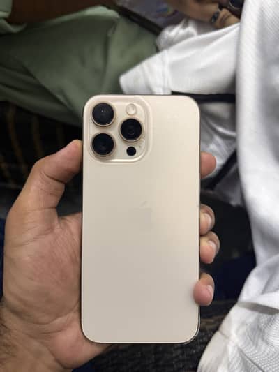 Apple iPhone 16 Pro Max