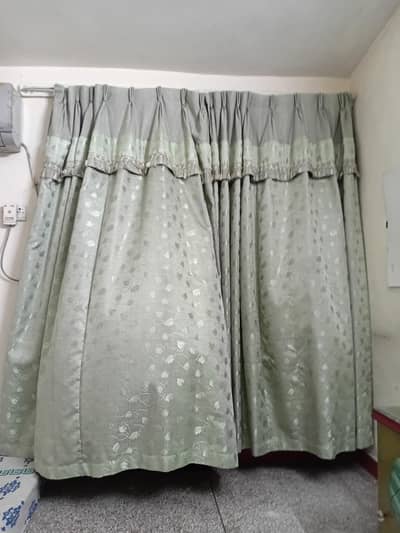 wooden king size bed with two sets kf curtain