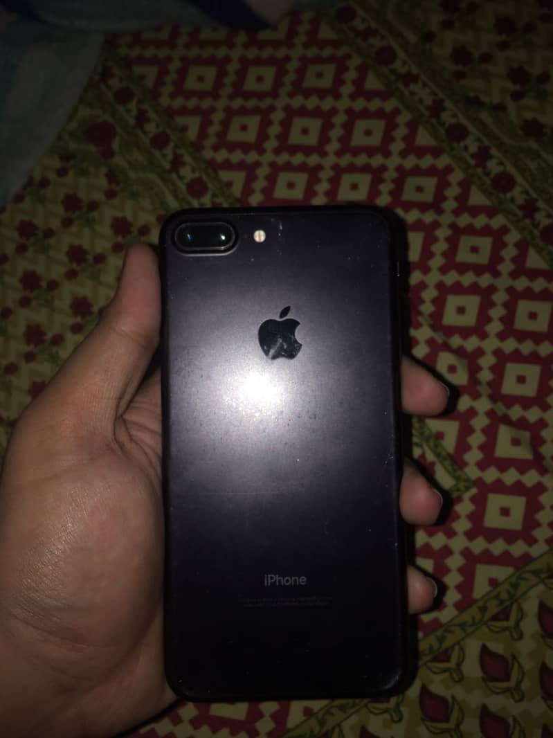 Apple iPhone 7 Plus 5