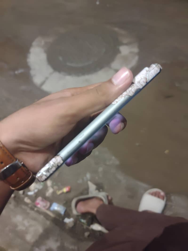 Google Pixel 8 2