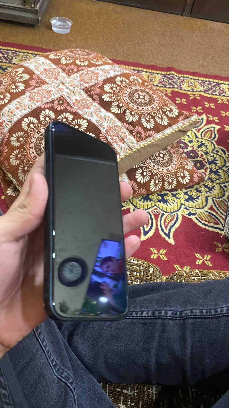 iPhone 14 JV 5