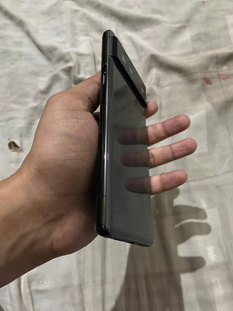 Google Pixel 6 4