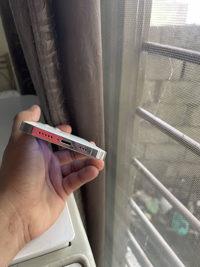 Apple iPhone 12 Pro 1