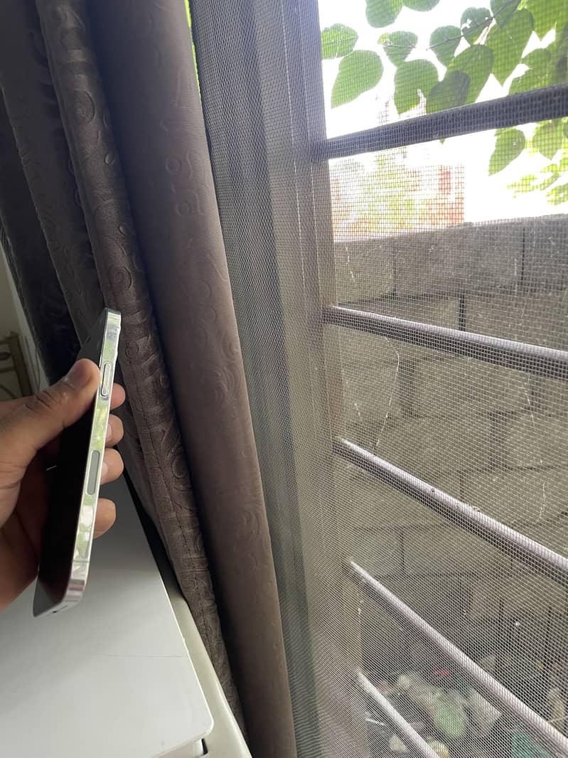 Apple iPhone 12 Pro 2