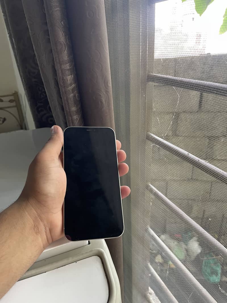 Apple iPhone 12 Pro 3