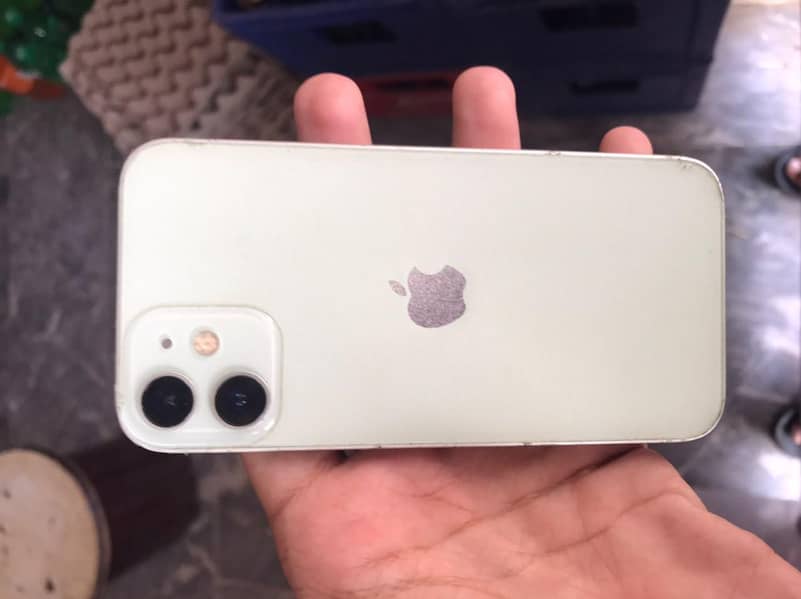 Apple iPhone 12 mini 3