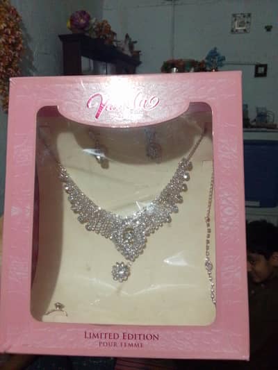 simple jewelry set