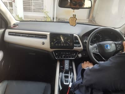 Honda Vezel 2016