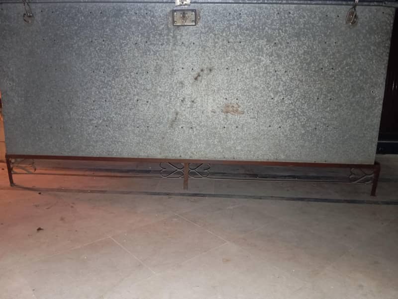 storage trunk 11