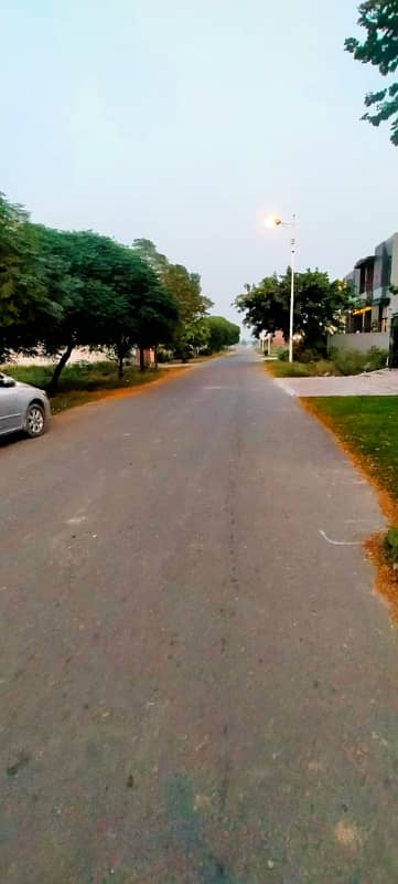 Farmhouse barki Road 4 Kanal Japan Road for sale