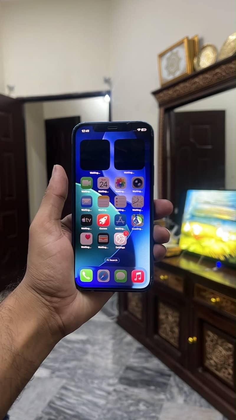 Apple iPhone 12 2