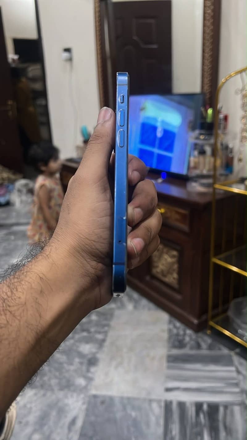 Apple iPhone 12 5