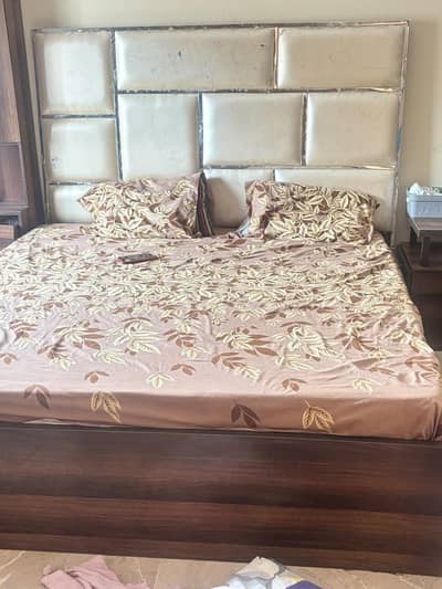 king bed