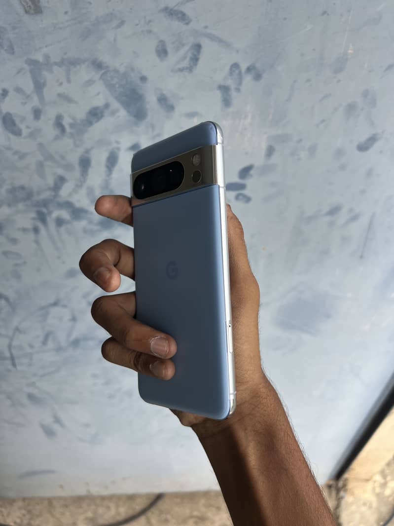 Google Pixel 8 Pro 4