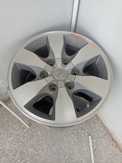 toyota vigo 2007 model onwards rims