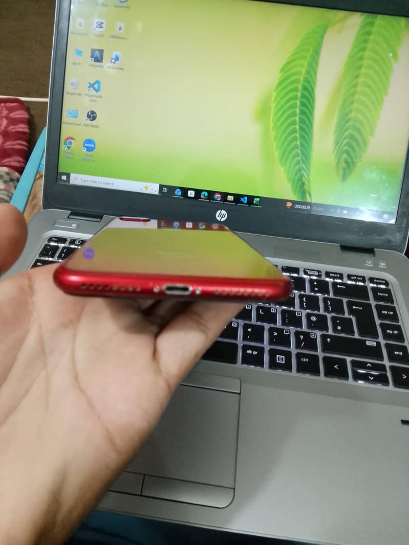 Apple iPhone 8 Plus 1