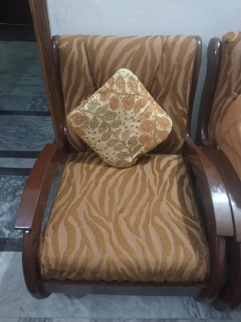 Good condition. 2