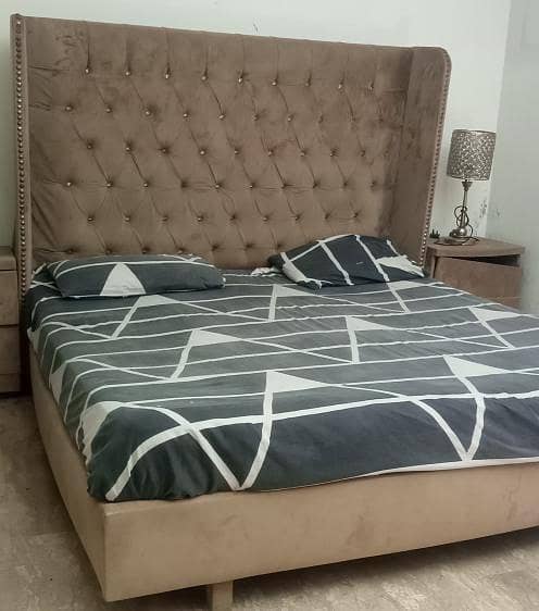 King size bed 1