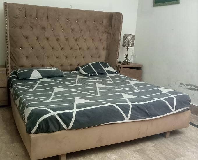 King size bed 2