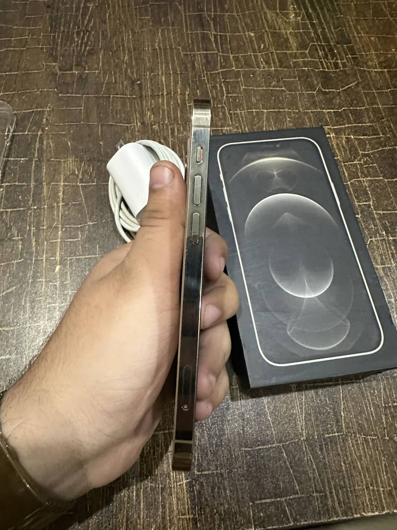 Iphone 12 Pro PTA 4