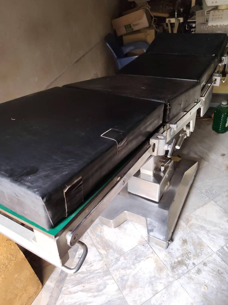 OT Table Eshman MR 1