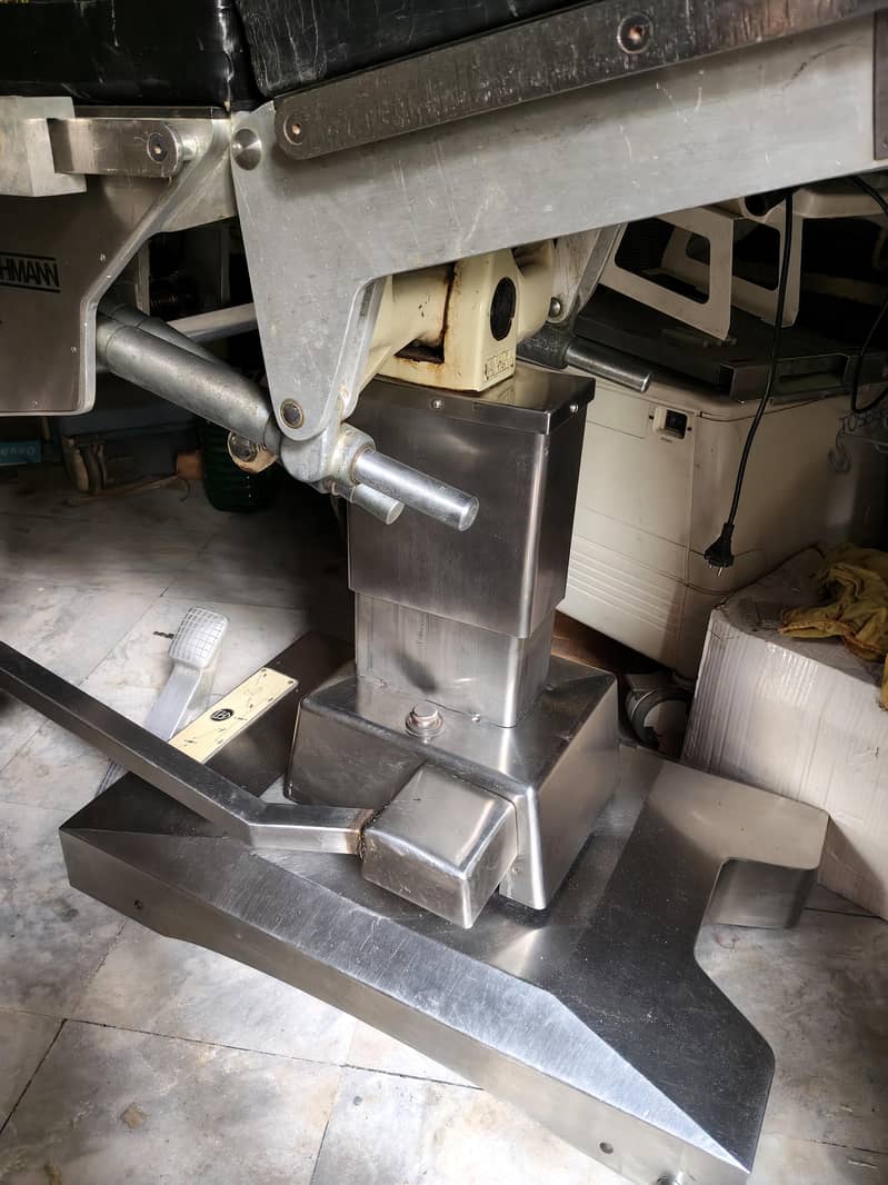 OT Table Eshman MR 5